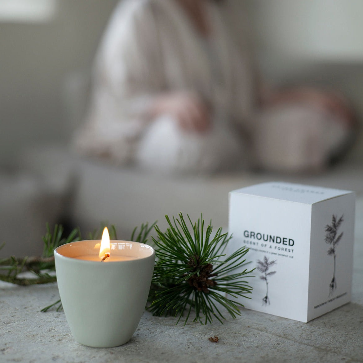 Aromatherapy scented candle GROUNDED